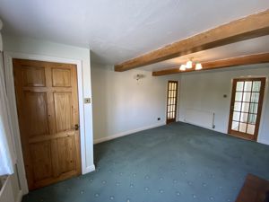 Lounge- click for photo gallery